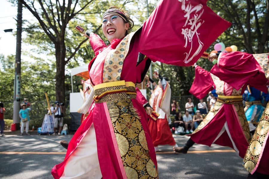 さいたまつりさんのインスタグラム写真 - (さいたまつりInstagram)「【本州で最古の「よさこい鳴子踊り」の祭典が行われる「彩夏祭」】 8月2日（金）〜4日（日）は朝霞市で彩夏祭が行われます。  この祭りの見どころは何といっても「関八州よさこいフェスタ」！ 90を超えるチームが、様々な舞台で演舞を披露します♪ 各チームがそれぞれ、振り付け、音楽、衣装の趣向を凝らしており、オリジナリティあふれる「よさこい」を楽しむことができます。  各チームがこの人ために練習してきた成果を、ぜひ会場で見届けましょう！  #さいたまつり #よさこい #踊り #yosakoi #dance #埼玉 #festival  #祭り #saitamatsuri #お祭り #写真好きな人と繋がりたい #ファインダー越しの私の世界 #お祭り写真 #お祭り写真部 #朝霞 #asaka」7月23日 12時46分 - saitamatsuri