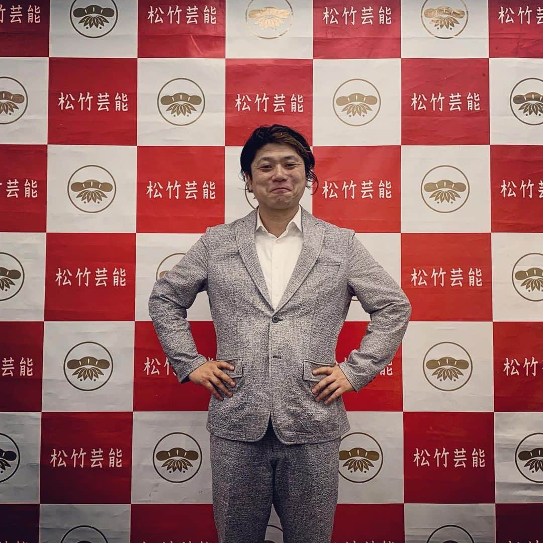 鴨志田由貴のインスタグラム：「松竹さんとの打合せでインスタ映えスポットあったから撮ってみた。」
