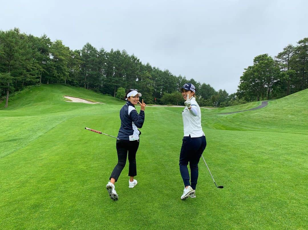 加賀其真美さんのインスタグラム写真 - (加賀其真美Instagram)「朝一で練習ラウンドしたよ⛳️⛳️ 北海道寒くてびっくり🥶 温度差激しいけん体調管理気をつけて明日から頑張りまーす🥴🥴✌️」7月23日 13時34分 - mami_kagasono