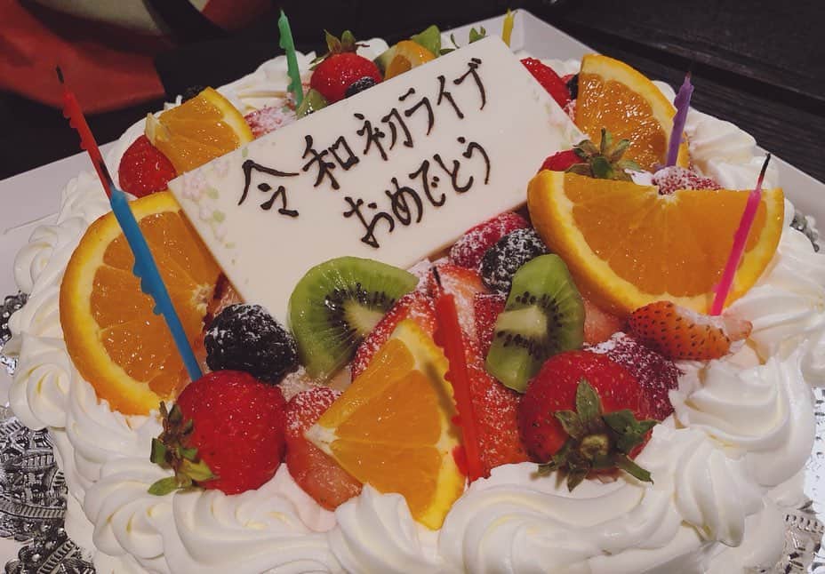 篠崎愛さんのインスタグラム写真 - (篠崎愛Instagram)「サプライズ嬉しかった！ありがとう😍💚🧡💜❤️💙 #birthday #surprise」7月23日 13時49分 - shinopp._.ai