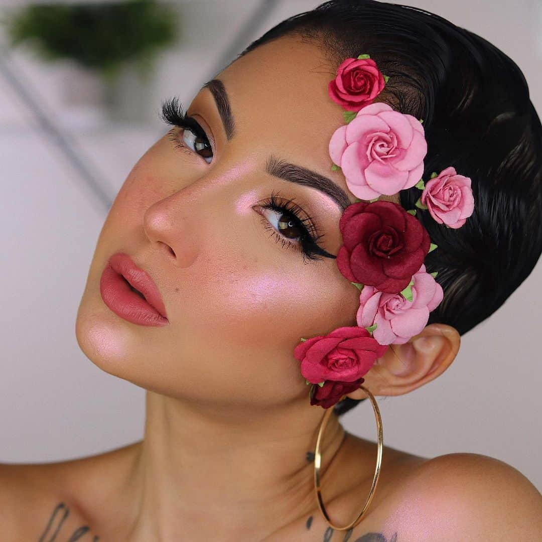 Anastasia Beverly Hillsさんのインスタグラム写真 - (Anastasia Beverly HillsInstagram)「So beautiful @ashghotcakess  Using our Dream #GlowKit」7月23日 13時56分 - anastasiabeverlyhills