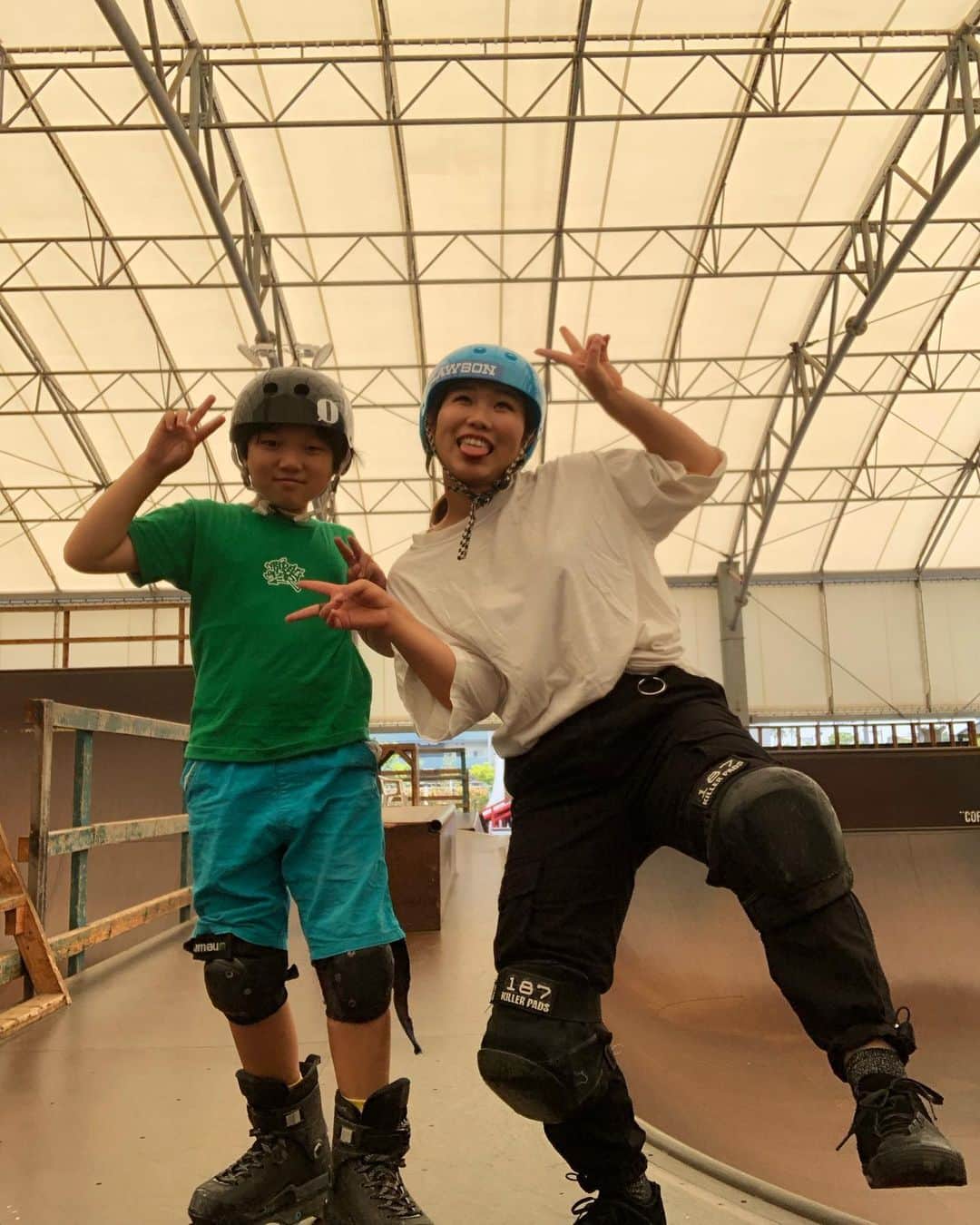 中村貴咲のインスタグラム：「ただいま @goodskates_inc  久しぶりにおっくんに会ったら弟に似すぎ I’m back in Kobe.」