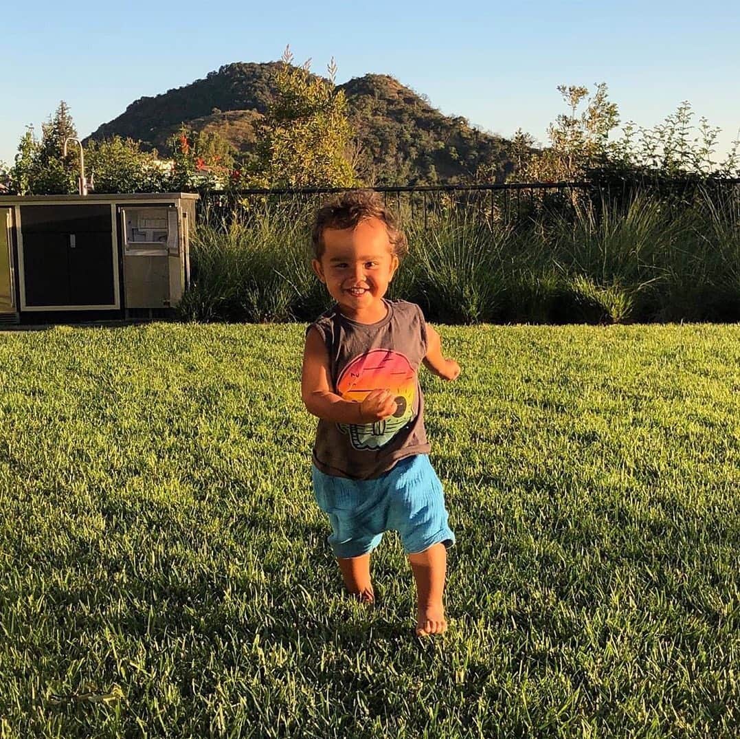 E! Onlineさんのインスタグラム写真 - (E! OnlineInstagram)「We don’t know who needs this right now but here are some fantastic (four) pics of Jessica Alba's adorable son to brighten your day. (📷: @jessicaalba)」7月23日 23時38分 - enews
