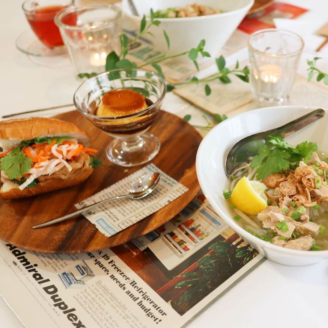 のインスタグラム：「*﻿ ベトナム料理レッスン🍽🇻🇳﻿ ﻿ ✔︎フォー﻿ ✔︎バインミー﻿ ✔︎ベトナムプリン﻿ ﻿ ちょっと前の料理教室のベトナム料理レッスン♡﻿ ﻿ フォーがお家で作れるの嬉しい😊♡ ﻿ バインミー初めて食べたけど美味しかった🥪﻿ ﻿ 恵比寿にある#エビスバインミーベーカリー 行ってみたいなぁ💕﻿ ﻿ ﻿ #料理教室 #ベトナム料理 #デリスタグラム #デリスタグラマー #クッキングラム #お家でベトナム料理 #おうちごはん #お家ご飯 #お家ごはん #フォー #バインミー #ベトナムプリン #手作りフォー #手作りバインミー #browndish #奈奈メシ」