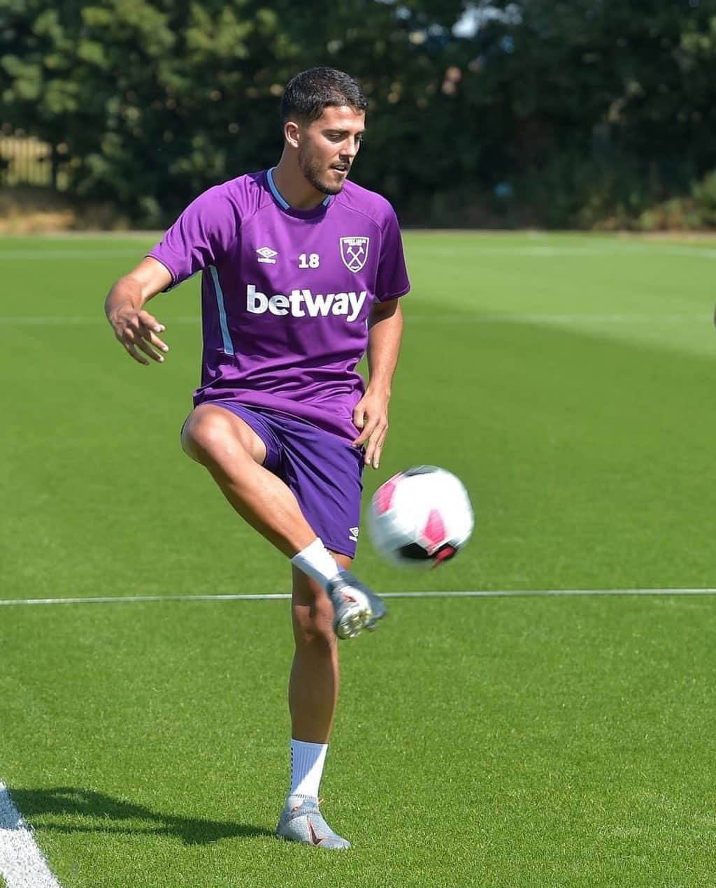 パブロ・フォルナルスさんのインスタグラム写真 - (パブロ・フォルナルスInstagram)「First day with the team! 🙅🏽‍♂️⚽️」7月23日 23時56分 - pablofornals