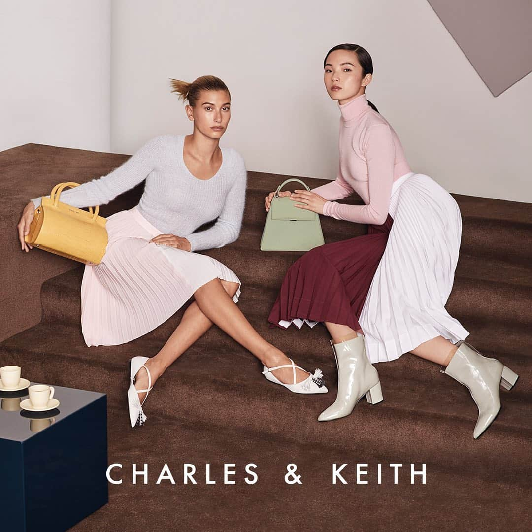 ジュ・シャオエンさんのインスタグラム写真 - (ジュ・シャオエンInstagram)「New campaign for @charleskeithofficial with @haileybieber ✨✨#CHARLESKEITHFW19」7月23日 23時48分 - jujujuxiaowen