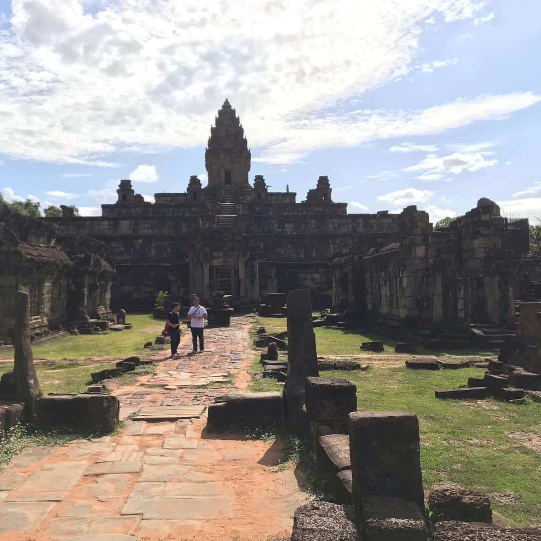 鈴木ちなみさんのインスタグラム写真 - (鈴木ちなみInstagram)「I’m in Cambodia 🇰🇭🌈 #スタイルプラス #東海テレビ #JTB  #ベトナム航空 #ちなみたび」7月24日 0時24分 - chinami_suzuki0926