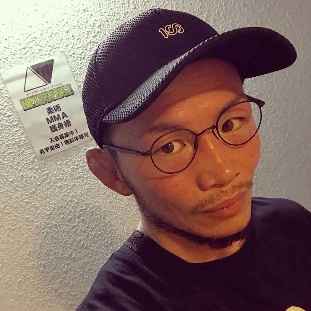 宇野薫さんのインスタグラム写真 - (宇野薫Instagram)「ネクサセンスで柔術練習終了  道着で擦れて、顔が真っ赤です…。 柔術強くなりたい、上手くなりたい。  #nexusense #柔術 #ブラジリアン柔術  #onehundredathletic #100athletic  #newerajapan #スタイリスト私物  #ayameeyewear #宇野薫 #ネクサセンス #ニューエラ」7月24日 0時34分 - caoluno