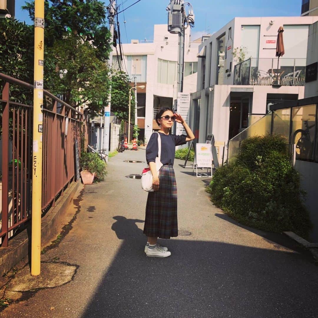 熊木杏里さんのインスタグラム写真 - (熊木杏里Instagram)「夏でございます。 衣装を探して。」7月23日 16時04分 - anri.kumaki