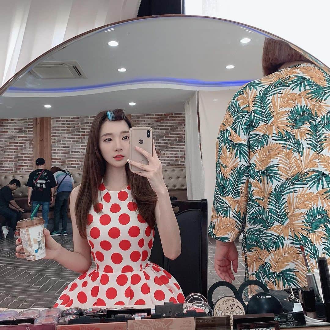 ミンヒ のインスタグラム：「졸리다ㅏㅏㅏㅏㅏ😴」