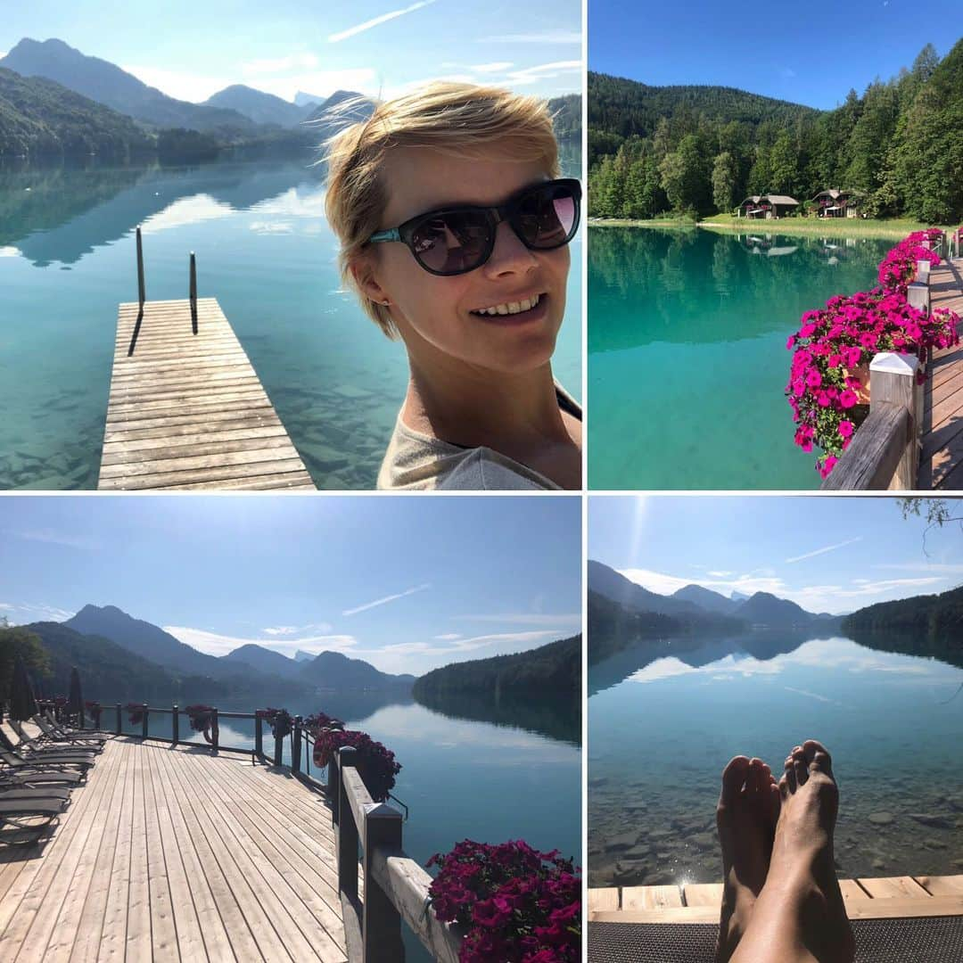 アンドレア・オズヴァルトさんのインスタグラム写真 - (アンドレア・オズヴァルトInstagram)「Good Morning! 🌸🌲🌳🌊 #austria #fuschlsee #holiday #relax #fun #excercise #nature」7月23日 16時11分 - andreaosvart