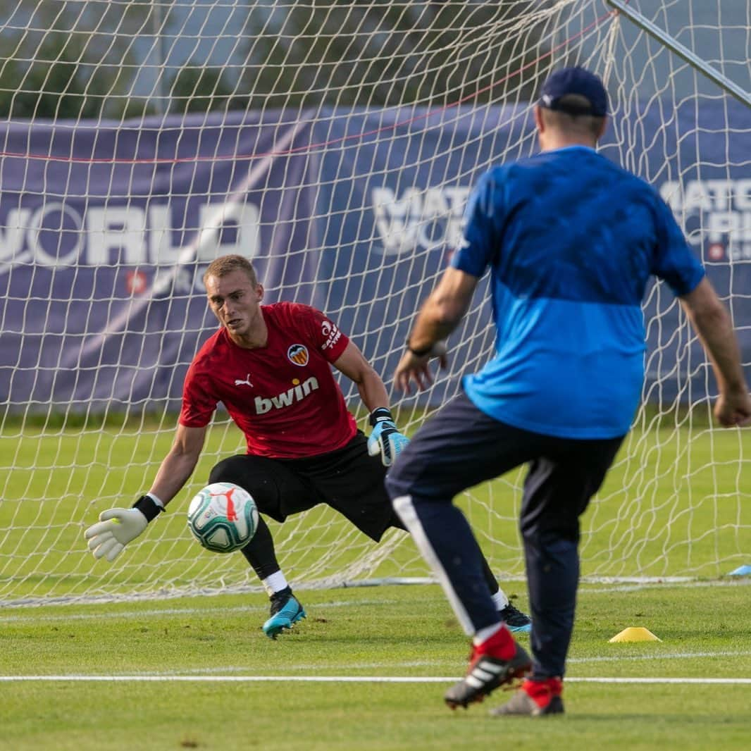 ヤスパー・シレッセンさんのインスタグラム写真 - (ヤスパー・シレッセンInstagram)「Working hard!!」7月23日 16時27分 - jaspercillessen