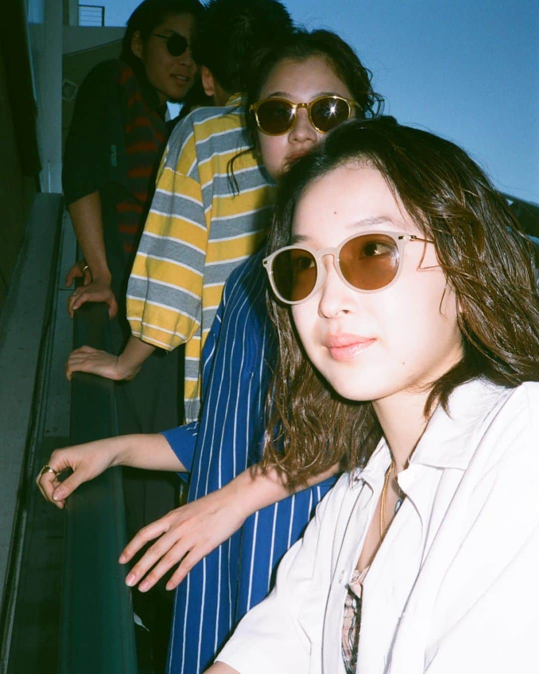 JINS公式さんのインスタグラム写真 - (JINS公式Instagram)「JINS SUNGLASSES 19SS 「Like a Aaliyah」 . styling: @baggiojt photo: @harujinushi hair&make-up: @morita_kohei0409 models: @hrkhrks @ayano_nakano @rp_ryo @3ae_h___ @soph.ii @_boogie.man @ryoooo____7 . Supported by @zipperjp and @jins_japan . . . . #ジンズ #JINS #sunglasses #neweyewear #eyewear #summerfashiontrends #fashiongrams #19ss #sunglasseslove #サマーファッション #夏コーディネート #90sfashions #90年代ファッション #サングラス女子 #ジッパー #サングラス #サングラスコーデ #サングラス必須 #グラサン #グラサン女子 #さんぐらす #サングラス大好き #サングラス好き #UV対策 #紫外線カット #紫外線予防 #🕶☀️ #🕶🕶 #🕶」7月23日 17時06分 - jins_japan