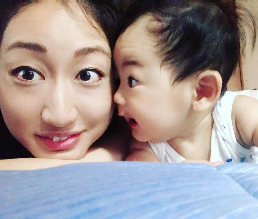 Ms.OOJAさんのインスタグラム写真 - (Ms.OOJAInstagram)「将来、甥っ子には名前で呼ばせる予定です。もうすぐ7ヶ月。 . 本日23時よりLINELIVEにて 8／7発売のアルバム「SHINE」について語ります！ . お知らせもあります。 . Ms.OOJAの公式lineをフォローしてね。 #msooja #shine #line #linelive #23時」7月23日 17時23分 - msoojafaith