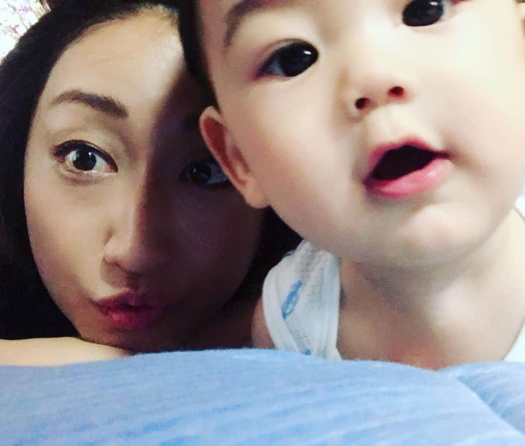 Ms.OOJAさんのインスタグラム写真 - (Ms.OOJAInstagram)「将来、甥っ子には名前で呼ばせる予定です。もうすぐ7ヶ月。 . 本日23時よりLINELIVEにて 8／7発売のアルバム「SHINE」について語ります！ . お知らせもあります。 . Ms.OOJAの公式lineをフォローしてね。 #msooja #shine #line #linelive #23時」7月23日 17時23分 - msoojafaith