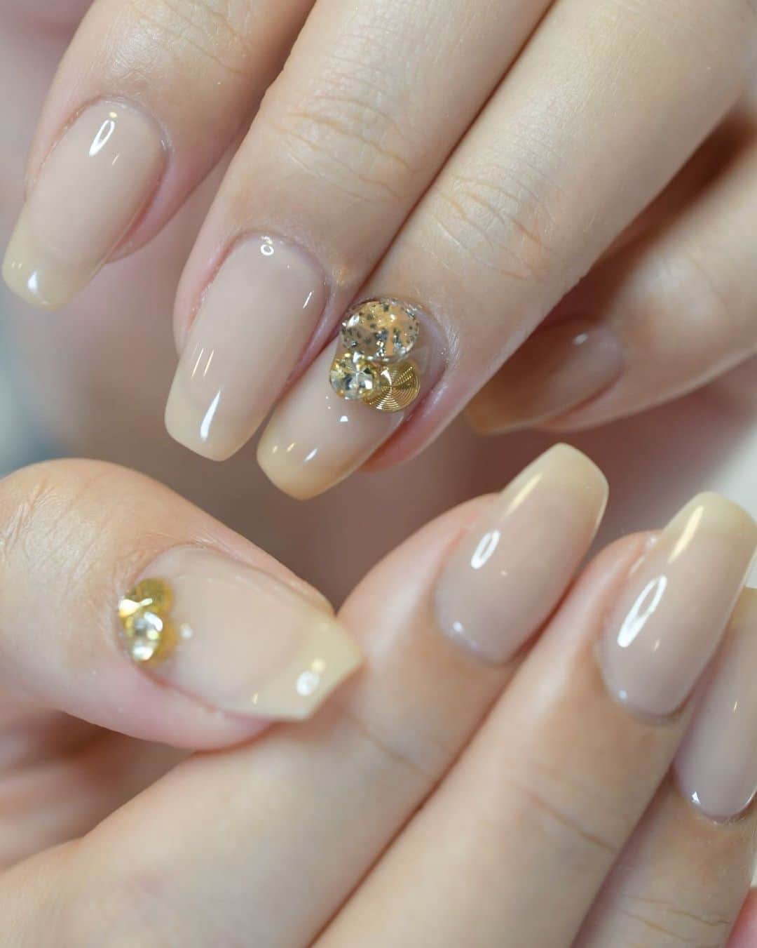 Yuka Maeda ::manicurelistのインスタグラム：「バレリーナシェイプ  大阪市北区 梅田.中崎町.駅から徒歩7分🚶‍♀️ CADENAS nail eyelash  マツエクアカウント @cadenaseyelash LINE:@ cadenas 🆔検索🙋‍♀️ tel:06-4792-8617. cadenas.nail@gmail.com. . #ネイル #ネイルアート #ネイルデザイン #梅田ネイルサロン  #堂山町ネイル #大人ネイル  #フィルイン #ジェルネイル #jelnail #nails  #nailart #instagood #ワンカラー #大阪ネイルサロン  #上品ネイル #シンプルネイル  #ジェルデザイン #cadenas #カデナ #夏ネイル #fashion #smile #love #美甲 #happy #newnails #loveit #スキンカラー #スキンカラーネイル」