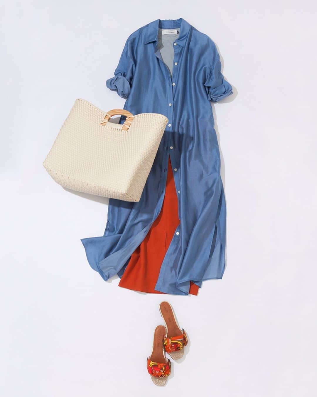 ルミネ公式のインスタグラム：「シャツの光沢と細ストライプで程よいきちんと感 #ワンピース ¥21,000+TAX #noble #タンクトップ ¥6,500+TAX #lagunamoon #スカート ¥15,000+TAX #noble #バッグ ¥12,000+TAX #noble #サンダル ¥9,800+TAX #letalon ・ #lumine #ルミネ #ルミネ新宿 https://magazine.lumine.ne.jp/?p=82948 ※商品の価格や取り扱い状況は撮影時点のもので、変更になることがあります。」