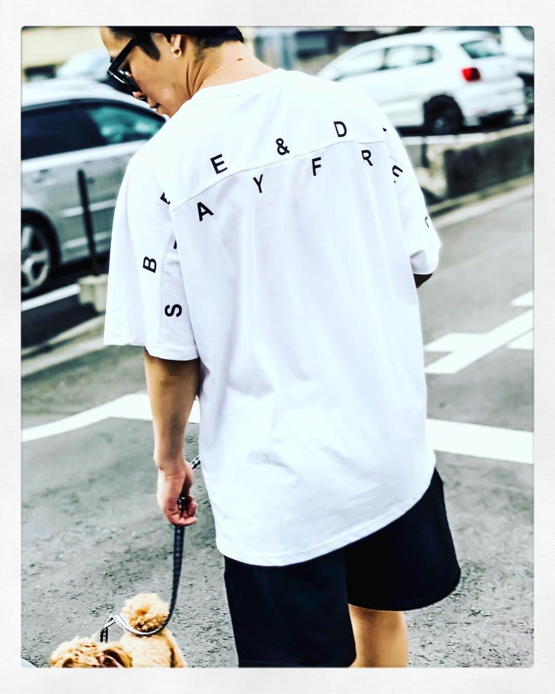 Show-heyのインスタグラム：「🐕🚶‍♂️🌤 | T-shirt @detox__official」