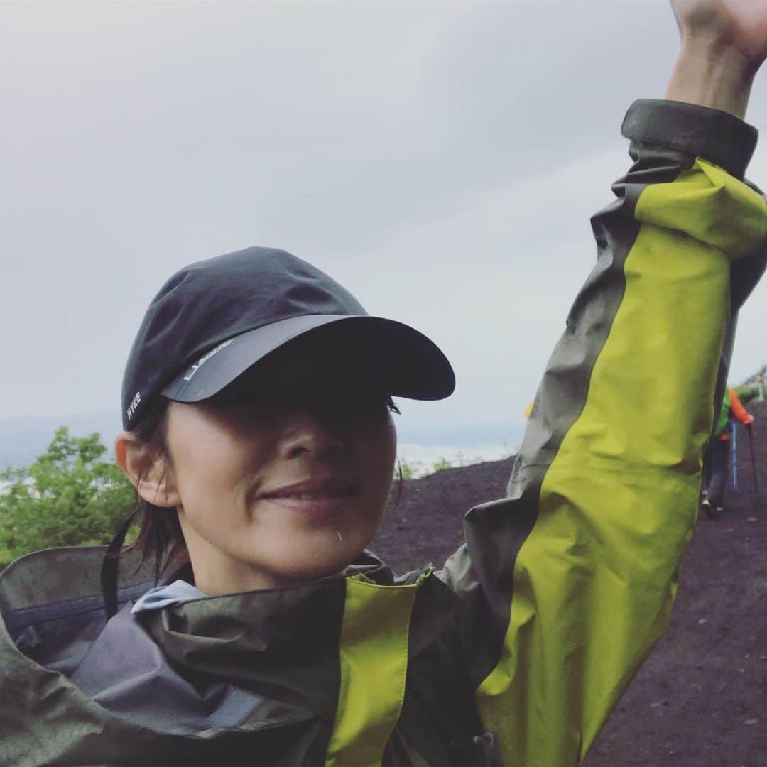 畑野ひろ子さんのインスタグラム写真 - (畑野ひろ子Instagram)「初めての富士登山🗻  #富士山 #富士登山」7月23日 18時32分 - hiroko_hatano_