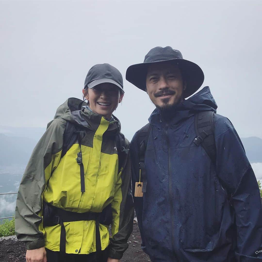 畑野ひろ子のインスタグラム：「初めての富士登山🗻  #富士山 #富士登山」