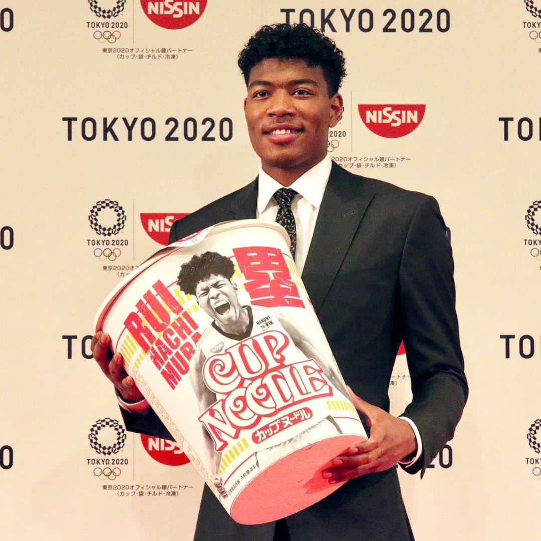 The Japan Timesさんのインスタグラム写真 - (The Japan TimesInstagram)「Rui Hachimura, the 203-cm forward who became the first Japanese first-round pick in the NBA Draft, has been busy. Despite not yet making his NBA regular season debut, Hachimura has seen his fame and marketability skyrocket since the draft. The presence of over 100 reporters and 30 television cameras at the Nissin news conference underscored the former Gonzaga star’s rapid ascent into the public consciousness. Nissin, which is an official sponsor for next summer’s Tokyo Olympics, also endorses Japanese tennis players Naomi Osaka, Kei Nishikori and Yosuke Watanuki. (Kaz Nagatsuka photos) . . . . . . #Japan #RuiHachimura #basketball #NBA #nissin #日本 #バスケットボール #バスケット #スポーツ #🏀」7月23日 19時04分 - thejapantimes
