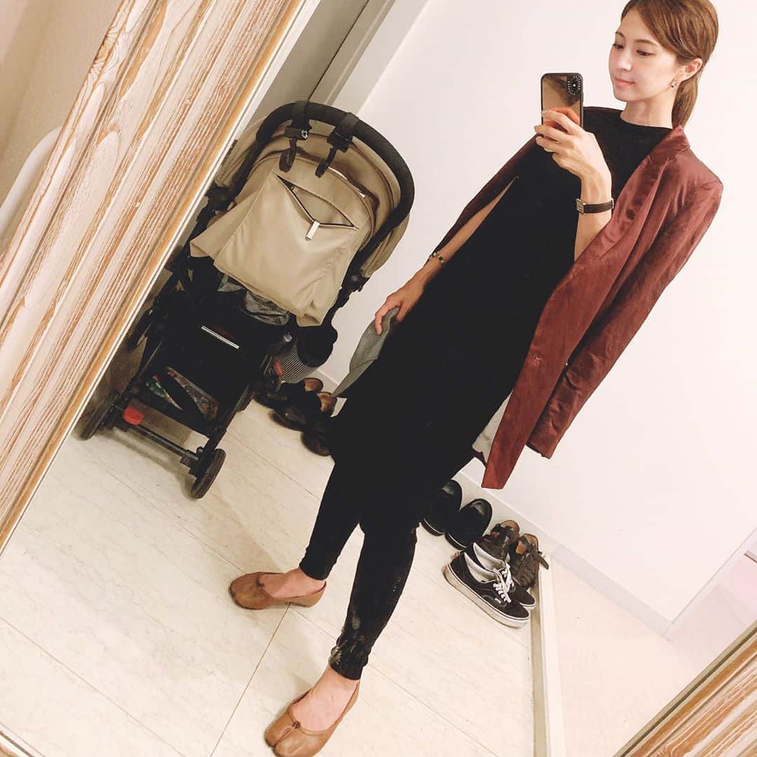 のインスタグラム：「こないだの私服。  jacket... #forteforte  onepeace.. @florent___official  legins.. @etretokyo  shese.. #margiela  #ootd #みさこファッション #wear #jacketってなんかいいな #たびシューズばかり」