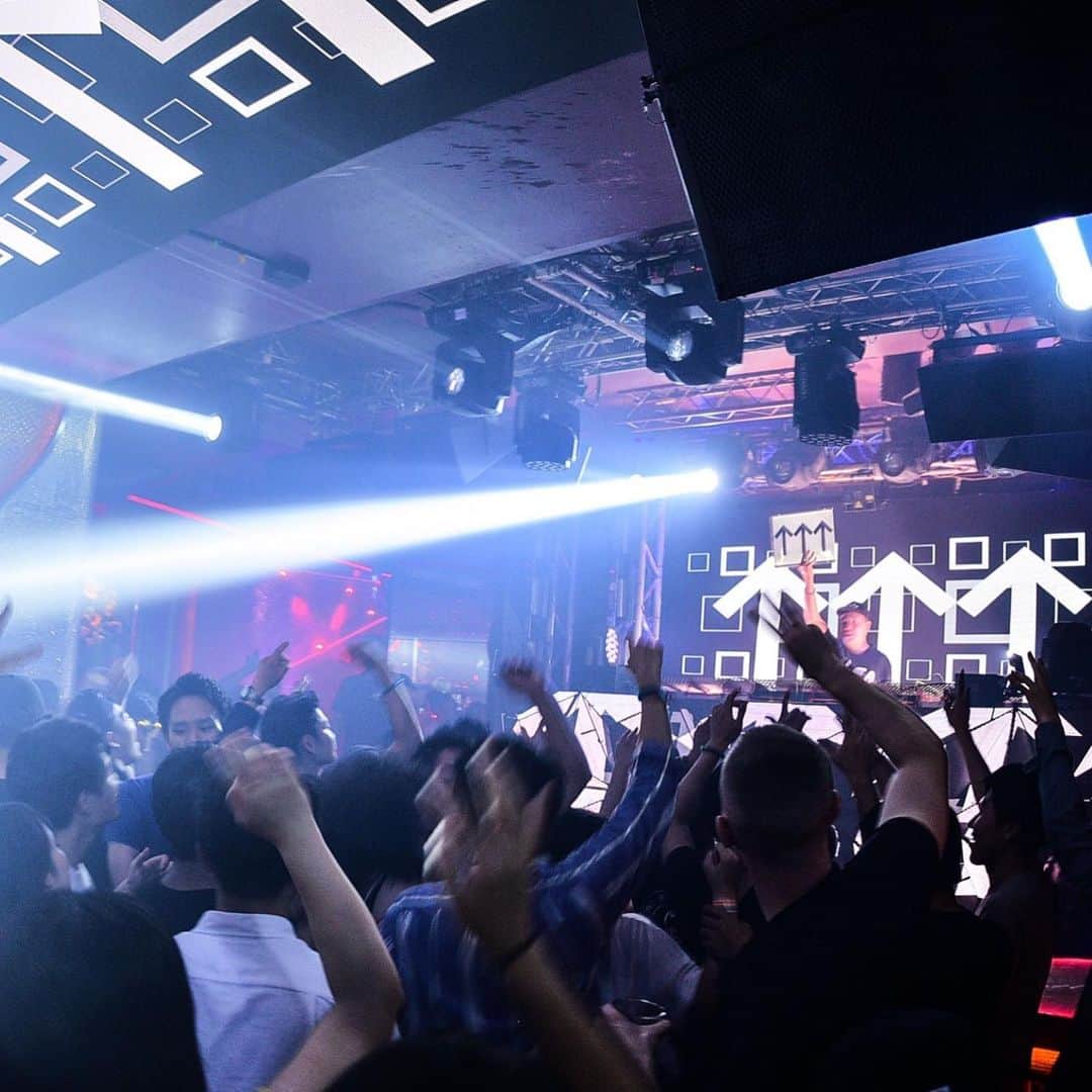 DAISHI DANCEさんのインスタグラム写真 - (DAISHI DANCEInstagram)「#NASA #Apollo50th #月面着陸50周年  2019.7.20.SAT #TOKYO #東京 #渋谷 #SHIBUYAMIXX @tk_shibuya #TKSHIBUYA  #DAISHIDANCE #ダイシダンス #DJBOOTH #CLUB #DJ #DJLIFE  #PioneerDJ #CDJ #RMX1000 渋谷大集合ありがとうございました^_^ レギュラーDJ組の選曲がいい箱はDJしやすいですね‼︎ TKも毎回凄く良くなってます。  Pic by @fukawadaichi」7月23日 19時38分 - daishidance666