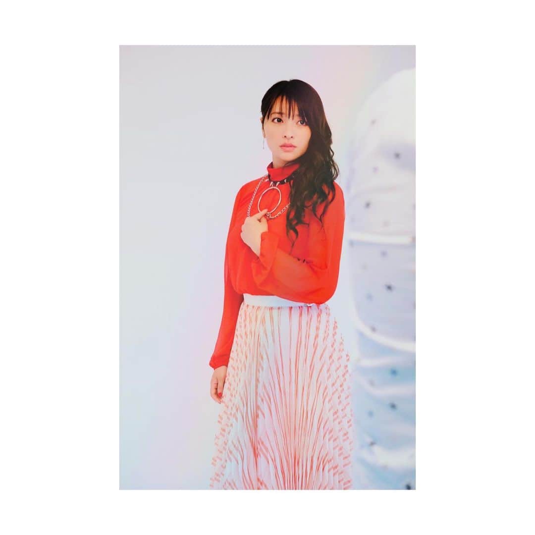 のインスタグラム：「あれ…？このポーズって…？ ハニーフラッシュ……？？？笑 * * * #撮影 #shooting #キューティーハニーthelive」