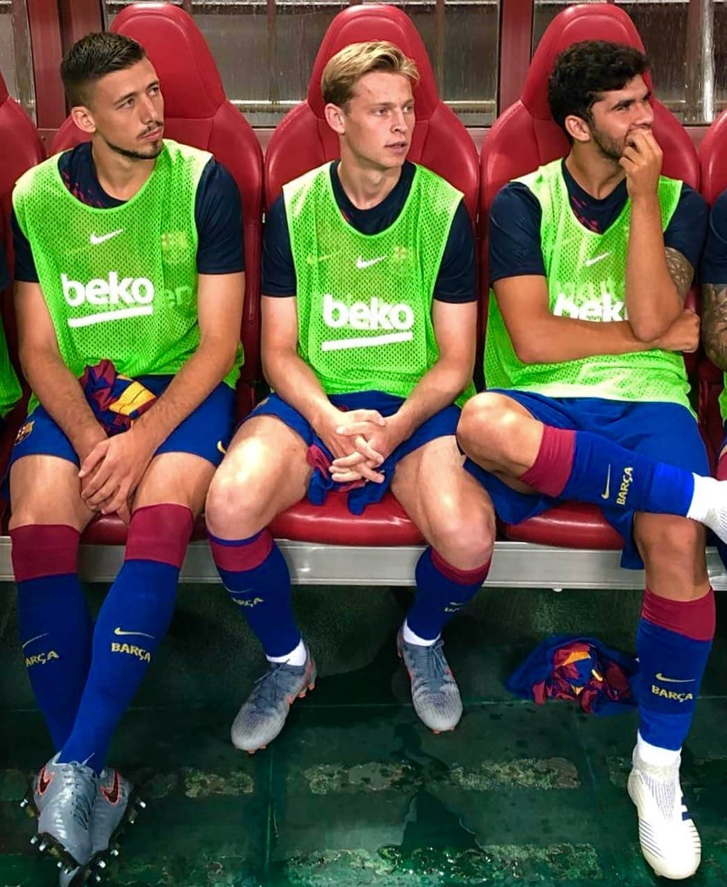 LFPさんのインスタグラム写真 - (LFPInstagram)「All 👀 on him... 🌟 • #LaLiga #LaLigaSantander #Barça #DeJong #Lenglet #Aleña #Football」7月23日 19時53分 - laliga