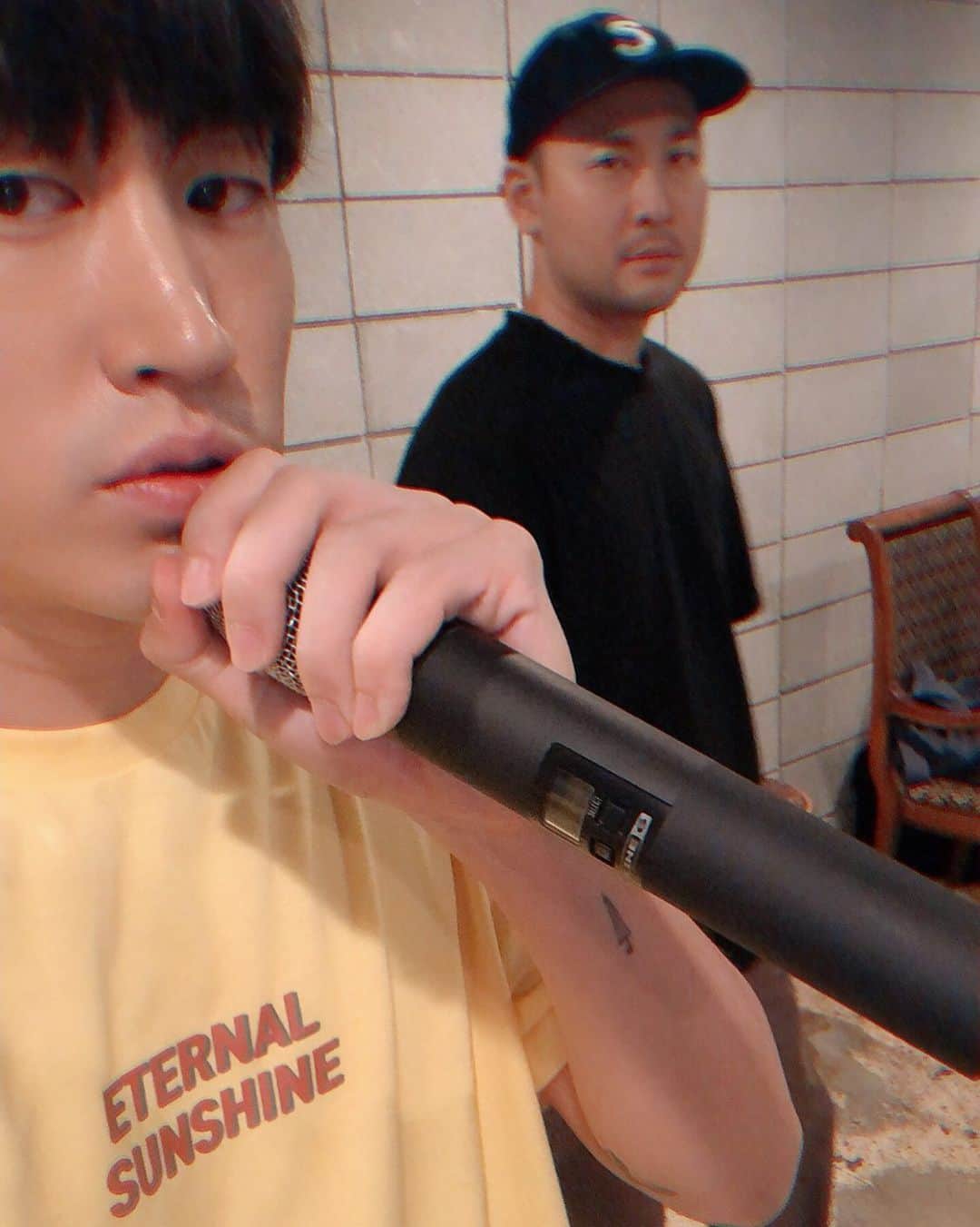 TABLO さんのインスタグラム写真 - (TABLO Instagram)「현재상영중 2019 연습중! 무슨 노래 부르고 있게요? Practicing for Now Playing Concert in Seoul! Guess what song I’m singing right now. #에픽하이콘서트 #현재상영중2019 #멜론티켓 #에픽하이 #EPIKHIGH」7月23日 19時55分 - blobyblo