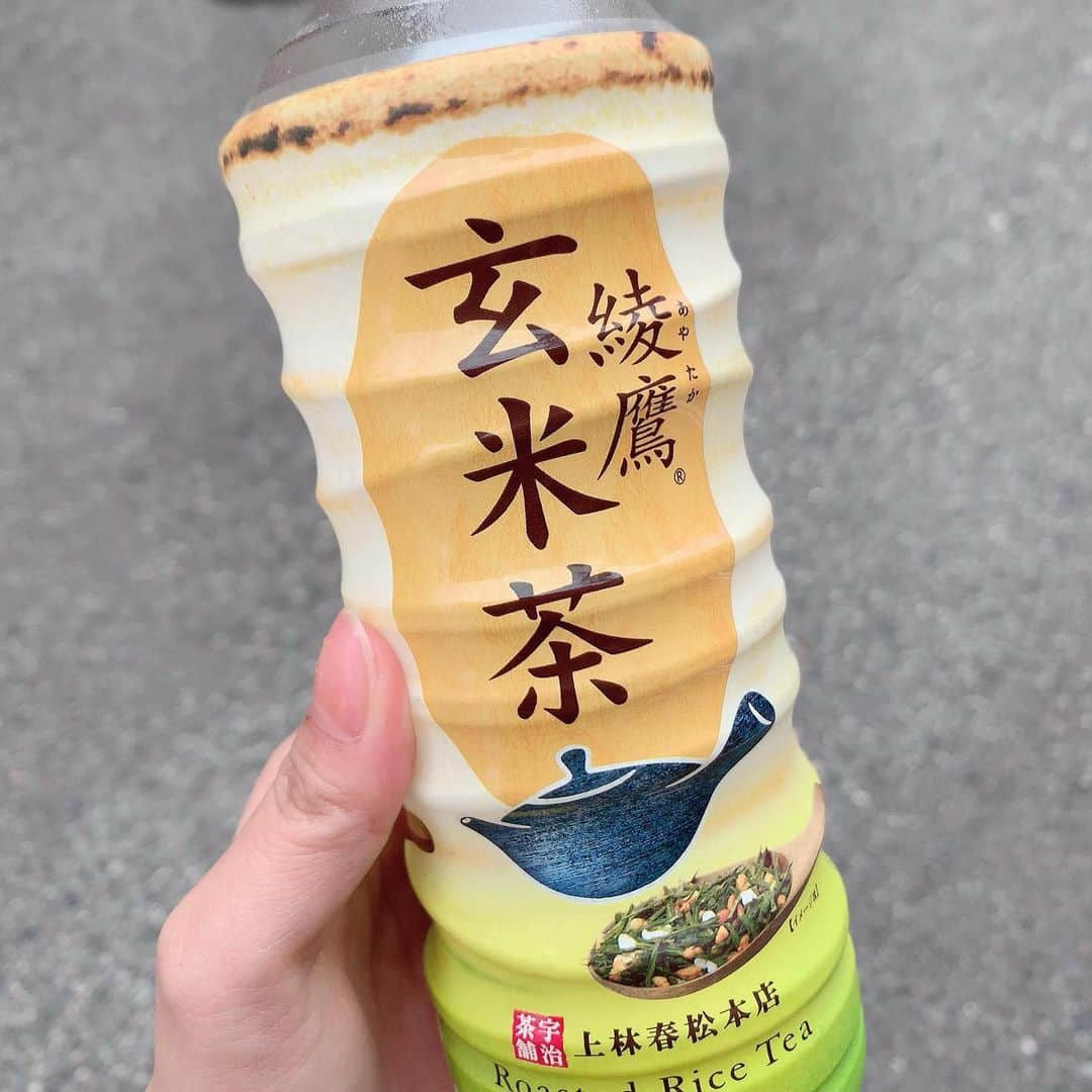 優木瑛美さんのインスタグラム写真 - (優木瑛美Instagram)「玄米茶うま！！！綾鷹の玄米茶が美味い！！！！これからリピ確定した✨  #綾鷹 #玄米茶 #上林春松本店 #お茶 #1番好き」7月23日 20時03分 - emi_yuuki