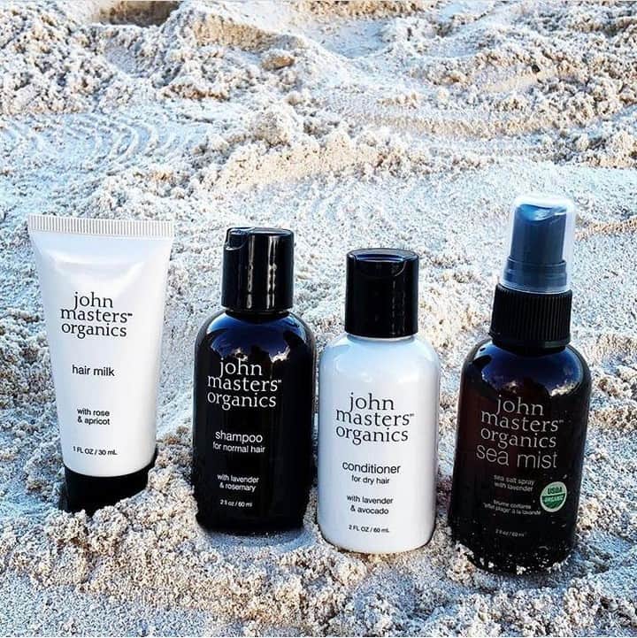 John Masters Organicsさんのインスタグラム写真 - (John Masters OrganicsInstagram)「Vores Travel Sets gør det muligt at have dine John Masters Organics favoritter med på ferien🌾⁠ #johnmasters #johnmastersorganics #jmo #planorganic #organic #øko #økologiskhudpleje #hudpleje #økologiskhårpleje #travelset #travelkit #eko #eco #bæredygtig #naturlig #natur #skønhed #ferie」7月23日 20時30分 - johnmastersorganics_denmark