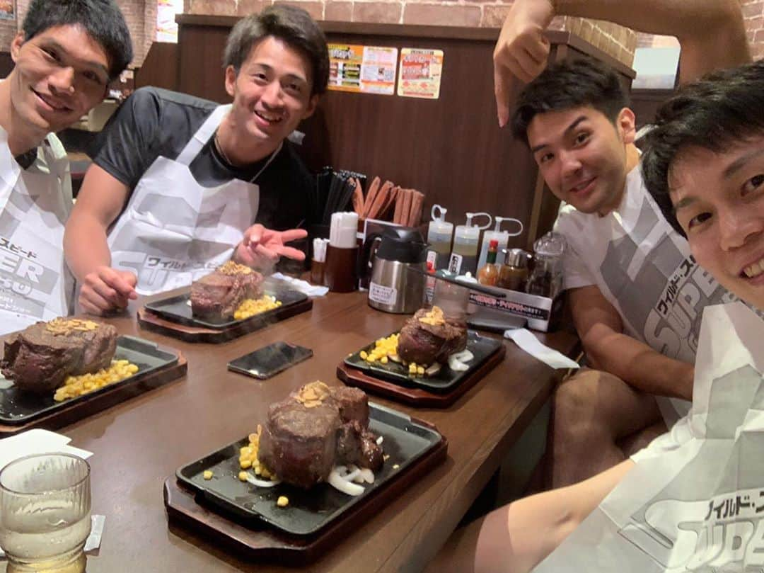 藤中優斗 さんのインスタグラム写真 - (藤中優斗 Instagram)「・ ・ ・ ・ ・ めちゃ食べた。 ・ ・ ・ ・ #いきなりステーキ #600g #しんどい ・ #ジェイテクトstings  #浅野博亮 #本間隆太 #伏見大和 #藤中優斗」7月23日 20時54分 - yu__to__01