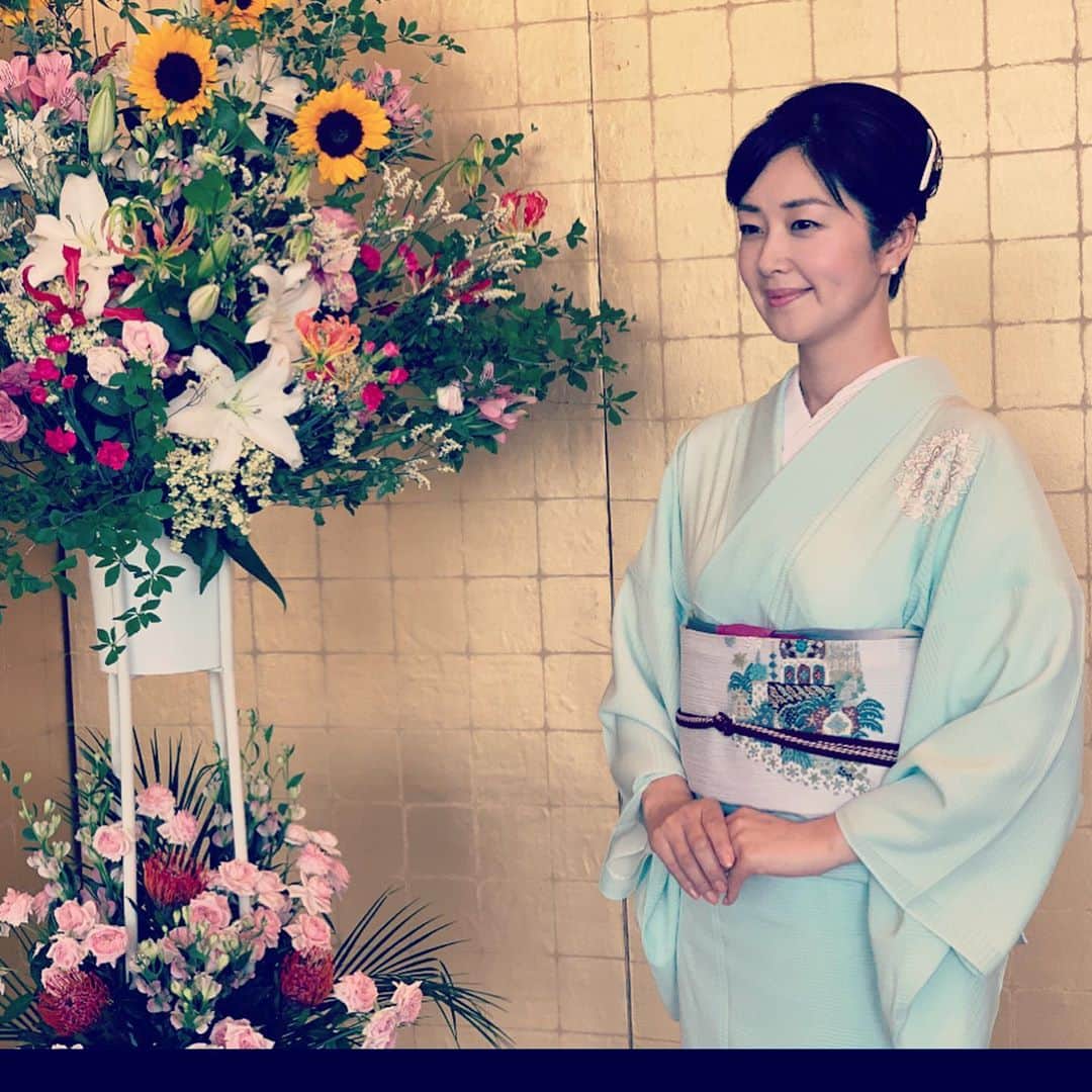 笛木優子のインスタグラム：「👘 仕事で素敵なお着物をたくさん着せていただきました🥰」