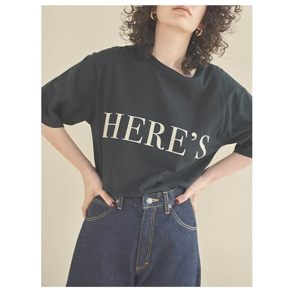 ETRÉ TOKYOさんのインスタグラム写真 - (ETRÉ TOKYOInstagram)「・ 【New Arrival】 #HERE'S TEE White/Black/Grey ¥7,000+tax . オンラインストアにて7/25(木)19:00より発売スタート! プロフィールTOPのURLよりご覧下さい. . #etretokyo #etre #mydaysmyetre #etretokyostore #tshirt #logot  #エトレトウキョウ #エトレ #Tシャツ #ロゴT」7月23日 20時58分 - etretokyo