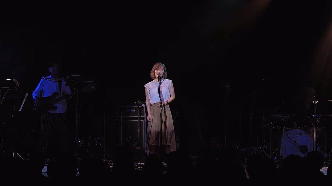 森恵さんのインスタグラム写真 - (森恵Instagram)「『世界／森 恵』 https://youtu.be/ArSVLEdIkeE  #Live #Livevideo #7月20日 #福岡 #バンドライブ」7月23日 21時03分 - morimegumi_official