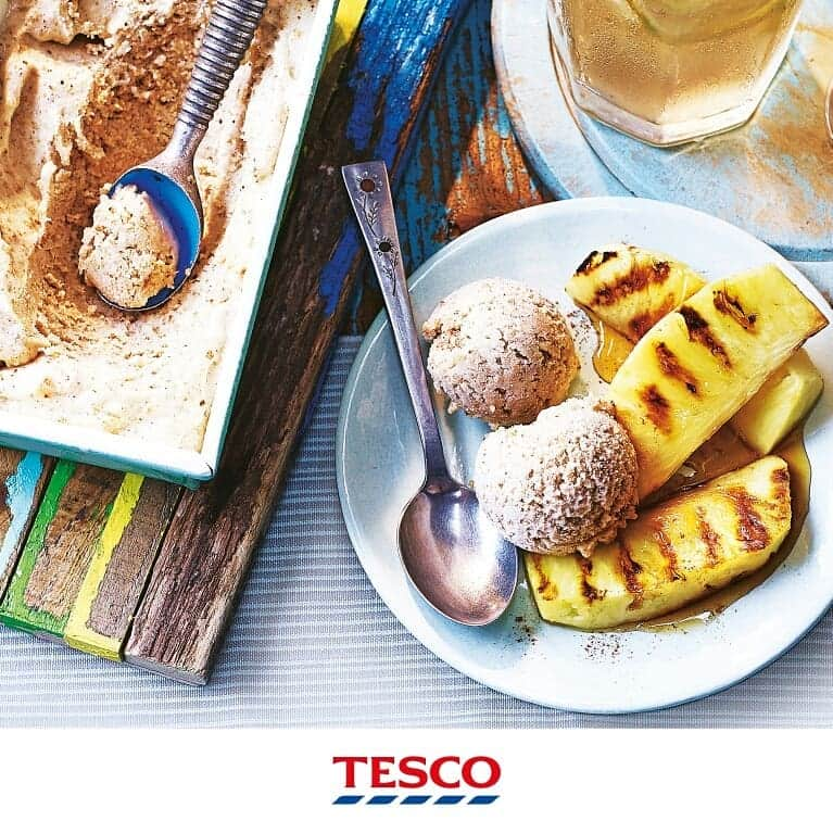 Tesco Food Officialさんのインスタグラム写真 - (Tesco Food OfficialInstagram)「Bring some big, healthier ideas to this weekend’s BBQ! Search ‘Healthy’ on Tesco Real Food to find these recipes and more – link in bio.  BBQ ‘SHROOM BUNS – make ‘meaty’ mushrooms the star  ASPARAGUS & CHORIZO SKEWERS – the ultimate dairy- and gluten-free side  BEEF AND MUSHROOM BURGER – try lean minced beef for burger patties  GRIDDLED PINEAPPLE & BANANA ICE CREAM – go for a fruit-based vegan dessert everyone can enjoy」7月23日 21時16分 - tescofood