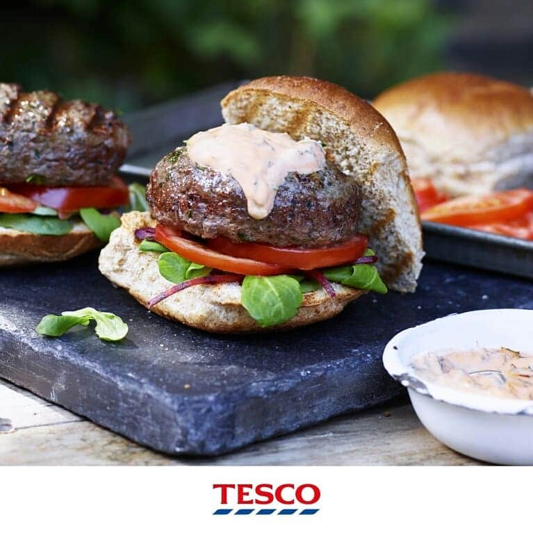 Tesco Food Officialさんのインスタグラム写真 - (Tesco Food OfficialInstagram)「Bring some big, healthier ideas to this weekend’s BBQ! Search ‘Healthy’ on Tesco Real Food to find these recipes and more – link in bio.  BBQ ‘SHROOM BUNS – make ‘meaty’ mushrooms the star  ASPARAGUS & CHORIZO SKEWERS – the ultimate dairy- and gluten-free side  BEEF AND MUSHROOM BURGER – try lean minced beef for burger patties  GRIDDLED PINEAPPLE & BANANA ICE CREAM – go for a fruit-based vegan dessert everyone can enjoy」7月23日 21時16分 - tescofood