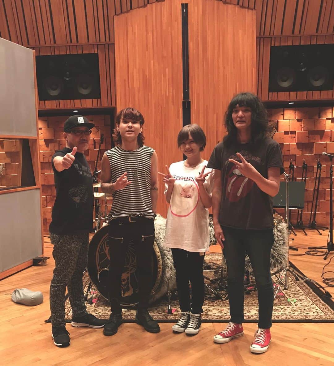 Tatsuya Amanoのインスタグラム：「It was Sayaka Yamamoto’s  recording session for a new song “棘” .﻿ ﻿ 山本彩さんのニューシングル「棘」のレコーディングに参加させて頂きました！﻿ イントロからバッチリと仕上がっています🥁🔥﻿ リリースは9月4日、お楽しみに♪」