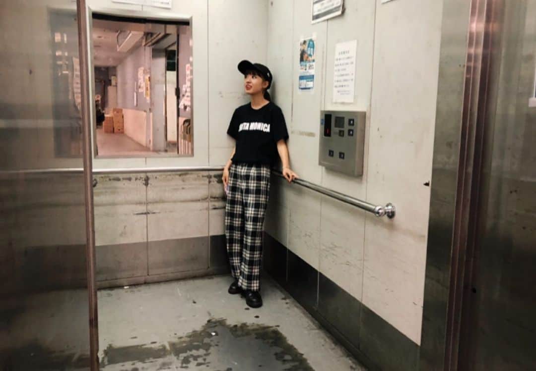 外薗葉月さんのインスタグラム写真 - (外薗葉月Instagram)「#2019年 #6月17日 #fashion #coodinate #エレベーター #followｍe #instagood」7月23日 21時36分 - hazuki_hokazono
