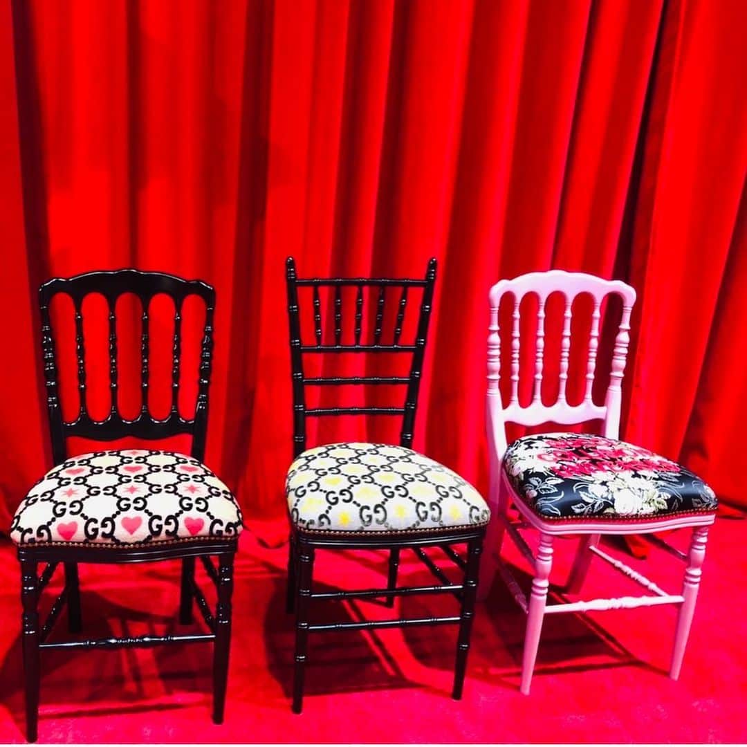 夏木マリさんのインスタグラム写真 - (夏木マリInstagram)「可愛い椅子たち、、 クリエイション広がるぅ💝  #Chair #gucci  #marinatsuki  #natsukirock  #夏木マリ」7月23日 21時30分 - mari_natsuki
