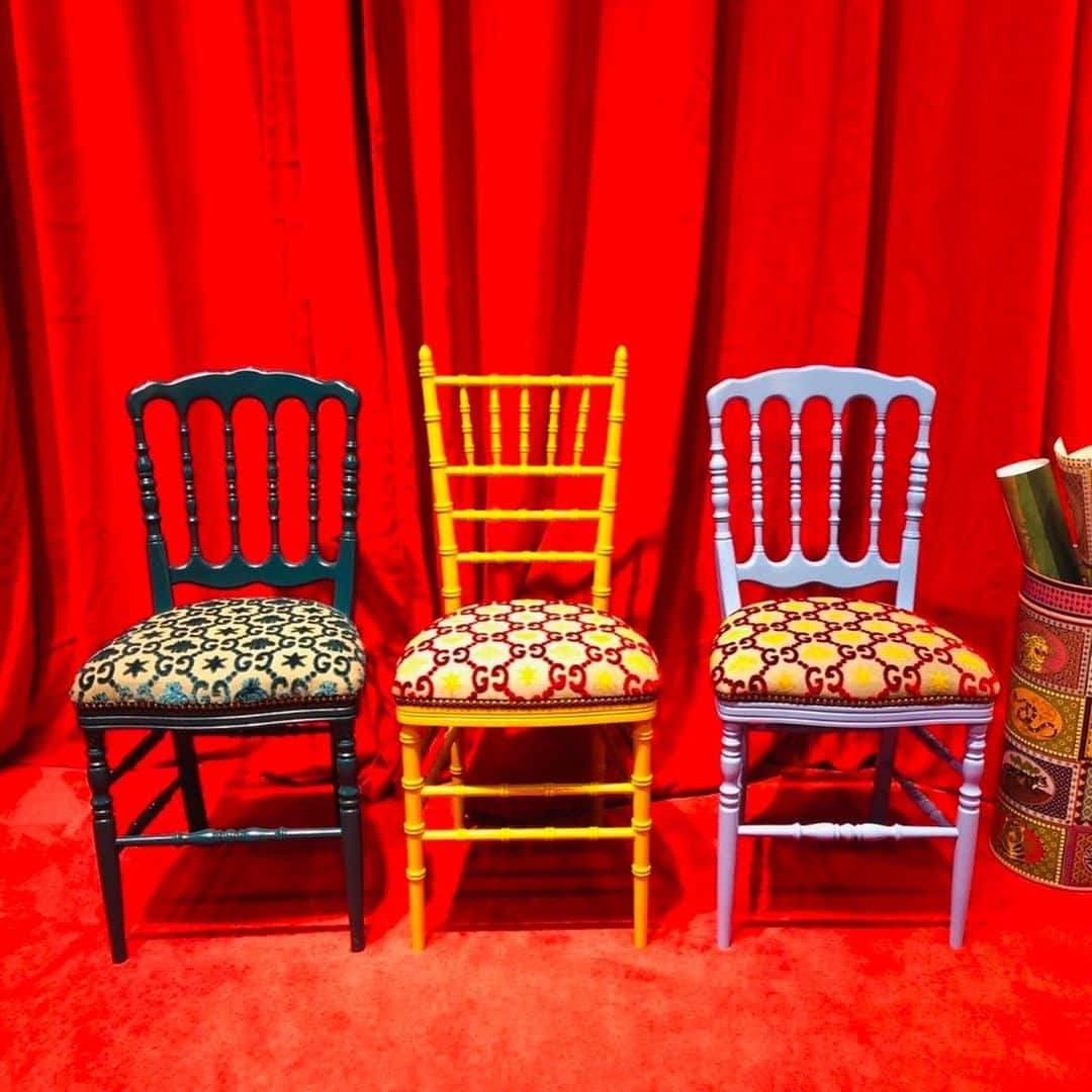 夏木マリさんのインスタグラム写真 - (夏木マリInstagram)「可愛い椅子たち、、 クリエイション広がるぅ💝  #Chair #gucci  #marinatsuki  #natsukirock  #夏木マリ」7月23日 21時30分 - mari_natsuki