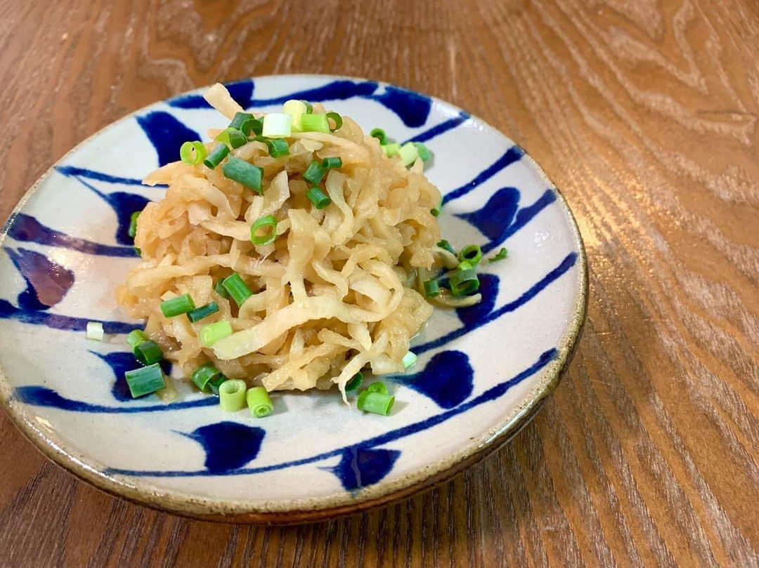 東麻美さんのインスタグラム写真 - (東麻美Instagram)「今夜は和定食🍚🥢 切干大根の煮物 ゴーヤチャンプル  お裾分けしてもらったあやしい辣油をかけるとまた美味しいのです😋 #麻美御飯 #おうちごはん#夜ごはん#homemade#japanese#dinner#food」7月23日 21時42分 - asamihigashi