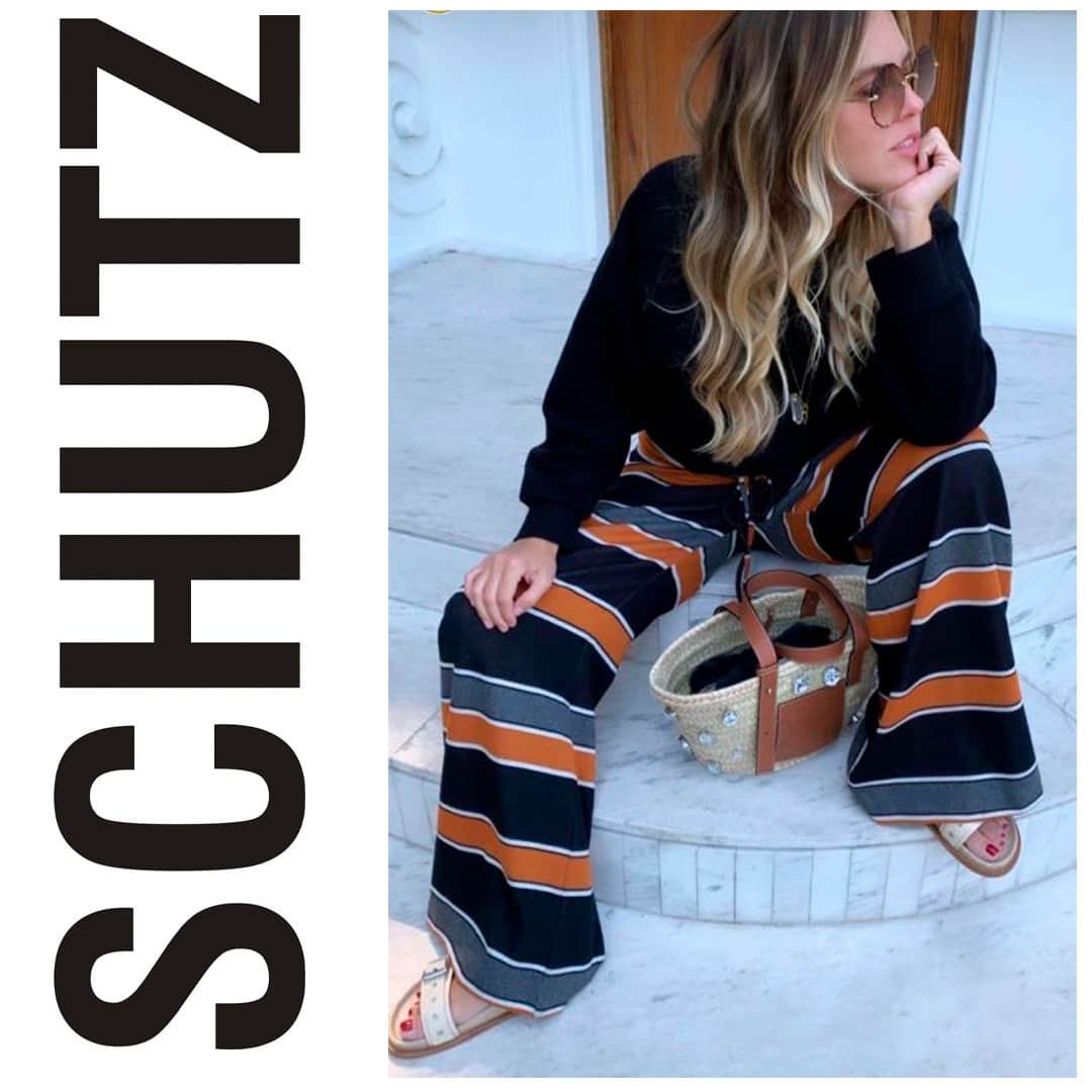 Schutzのインスタグラム：「Do You. Be Cool. 🖤  #schutzresort」