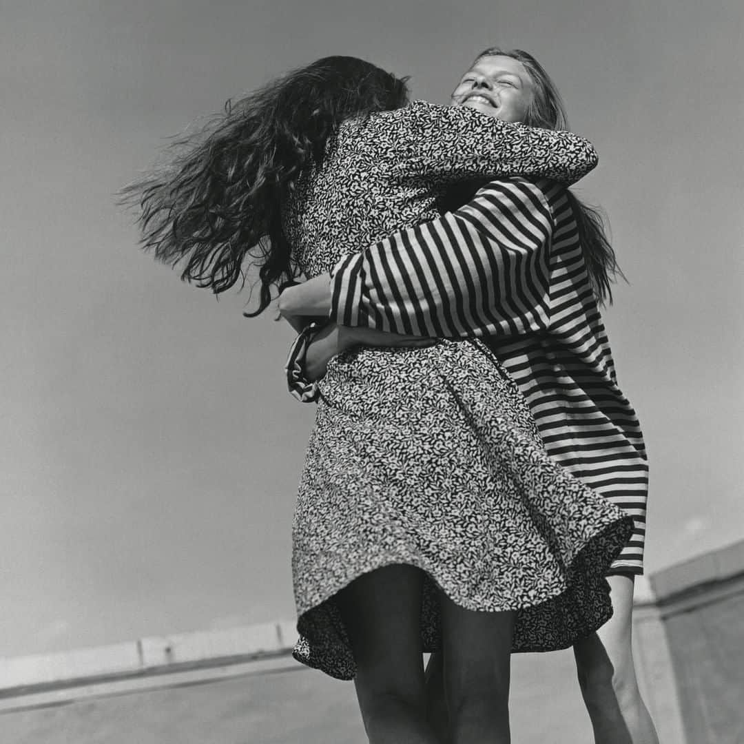 シー ニューヨークさんのインスタグラム写真 - (シー ニューヨークInstagram)「Weekend in #Montauk (1983)⠀⠀⠀⠀⠀⠀⠀⠀⠀ 📷 by @bruce_weber for Agnès B.」7月23日 22時00分 - seanewyork