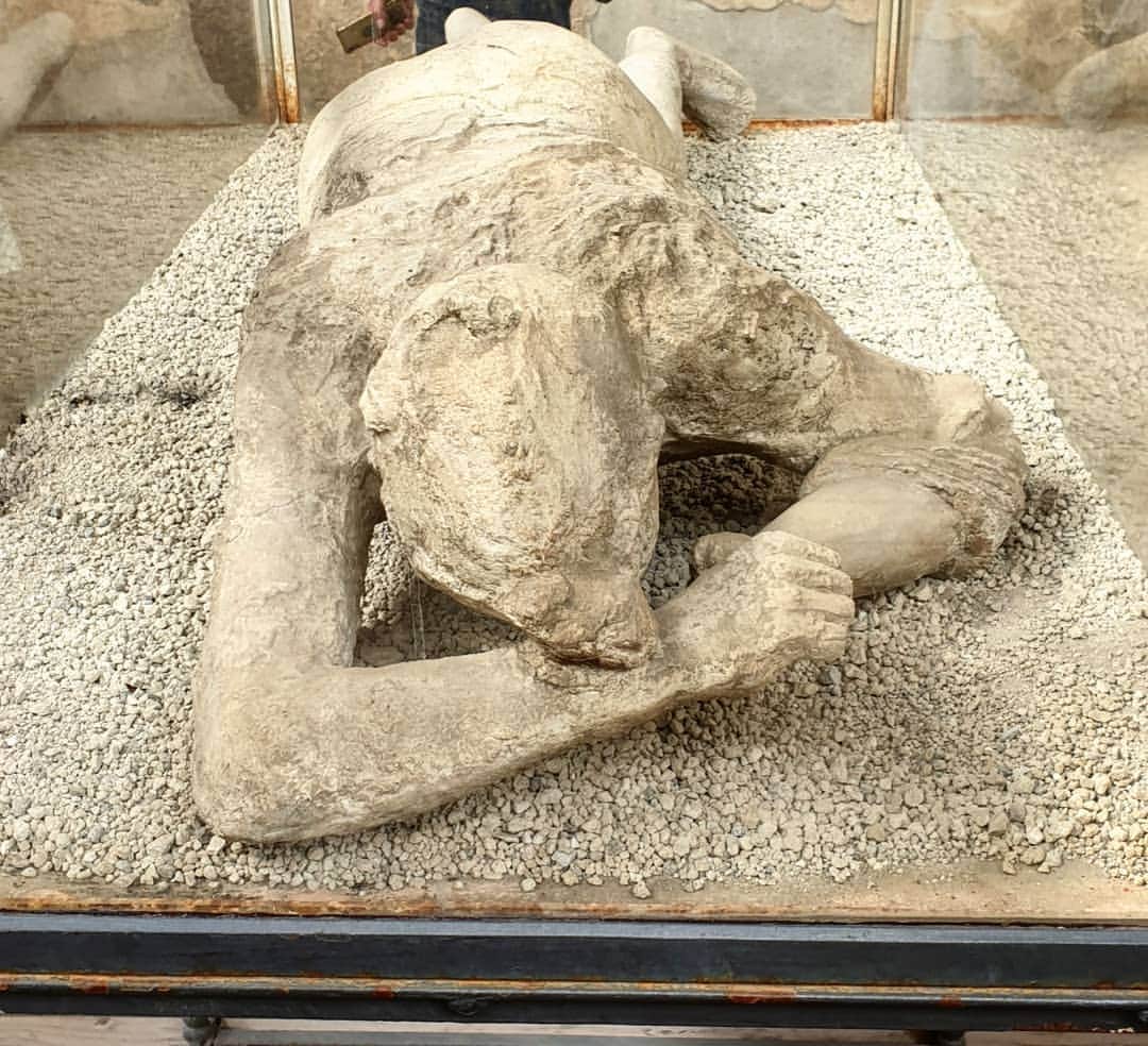 ゴーダ・ブトクテさんのインスタグラム写真 - (ゴーダ・ブトクテInstagram)「There is some more photos from incredible place on our vacation trip to Italty with @judahleone . Pompeii 😍😍😍 . . . . . #pompeii #italy #italy🇮🇹 #vacation #summer #girlstrip #history #europe #lithuaniangirl #pickofthday #beatiful #beauty #tb #love #kaunas #likeforlikes #lietuva #travel #traveling」7月23日 22時01分 - godabutkute