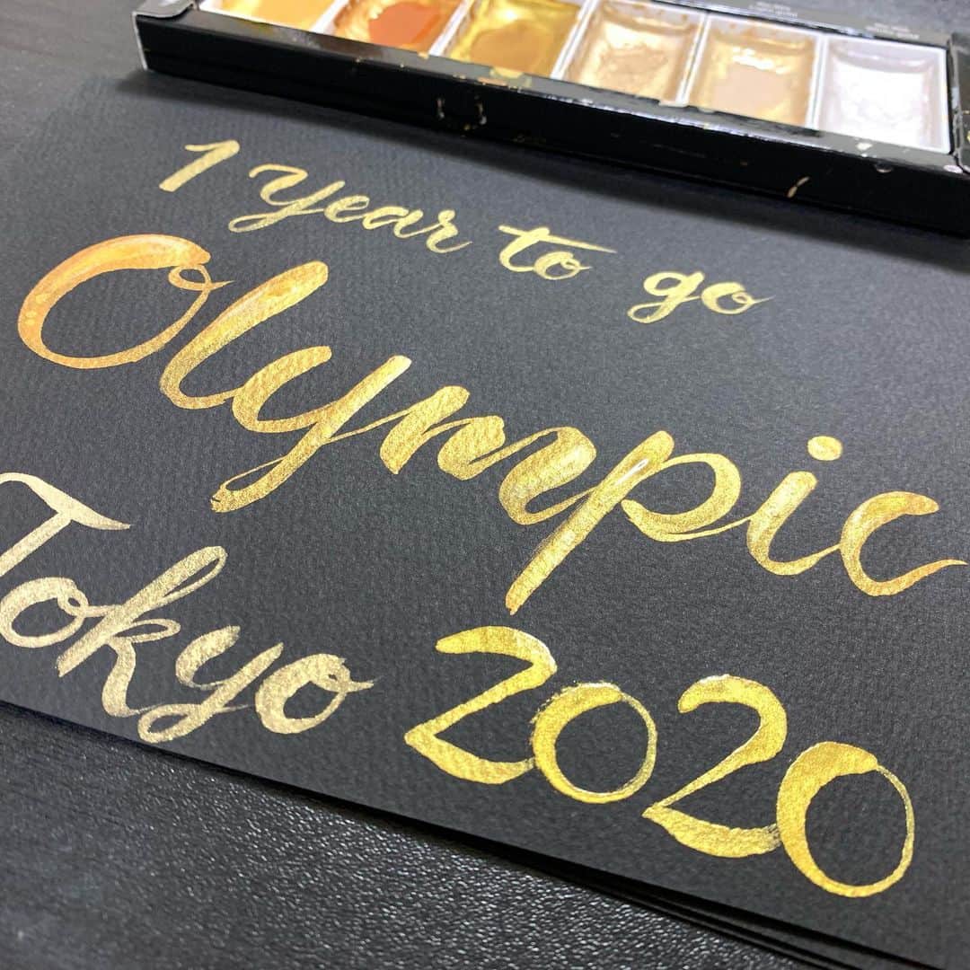 Kuretakeさんのインスタグラム写真 - (KuretakeInstagram)「1 year to go #olympic  #2020 #オリンピック まであと1年 #starrycolors #gansaitambi #gold #tokyo #東京オリンピック #顔彩耽美スターリーカラーズ #olympics #lettering」7月23日 22時11分 - kuretakejapan