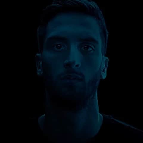 ロドリゴ・ベンタンクールのインスタグラム：「Listos para la nueva temporada? 👟⚽🔥 #DareToCreate @adidasfootball」