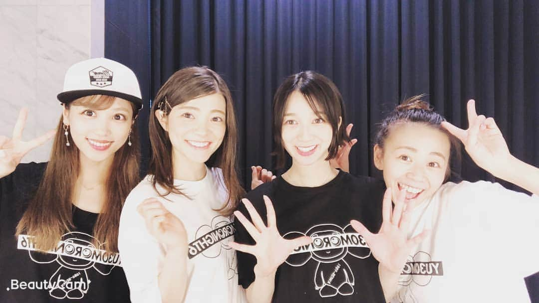 畠山智妃さんのインスタグラム写真 - (畠山智妃Instagram)「おもろナイトＴシャツではしゃいでみた☺  リハを重ね、より細かい部分を思い出して懐かしみながら、ありがたみを噛み締めております😌  本番一回きり…一夜限りの再結成だもの。  一回だけでも頂けた機会をしっかりと楽しみたいです💕  #sdn48 #10周年記念公演」7月23日 22時42分 - chaki_wooper