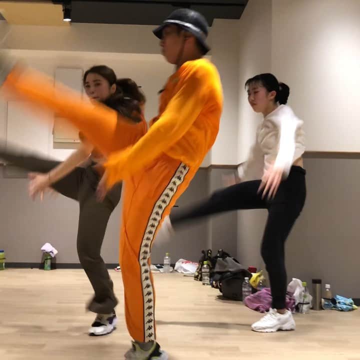 のインスタグラム：「@noadance_ebisu ♫music♫ @chrisbrownofficial #juice 🔥dancer🔥 @flower52998 @rico920rico  #dance #jazzfunk #choreographer #avecoo #chrisbrown #tokyo #japan」